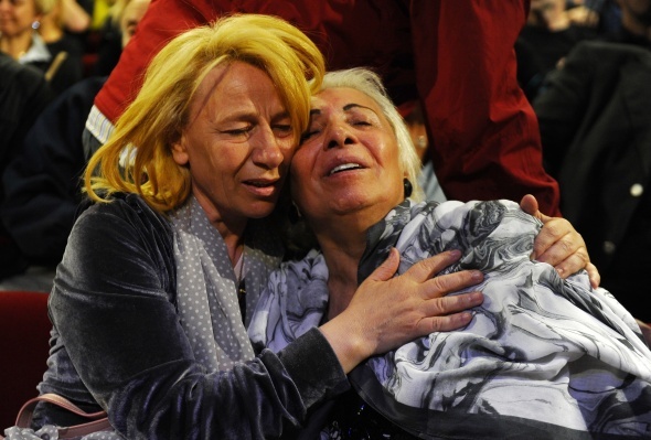 Ünlü isimlerin gözyaşları Oya Aydoğan için döküldü