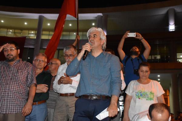 Darbe girişimi Ege'de protesto edildi