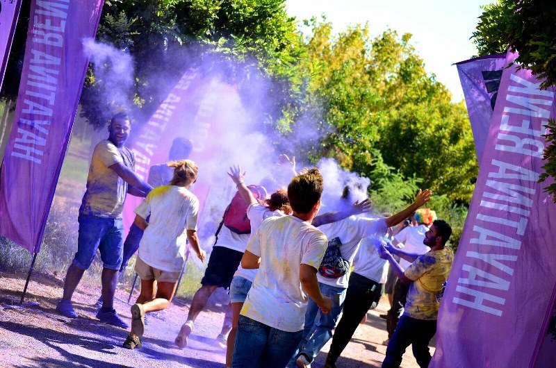 İzmir'de dikkat çekici renkli etkinlik