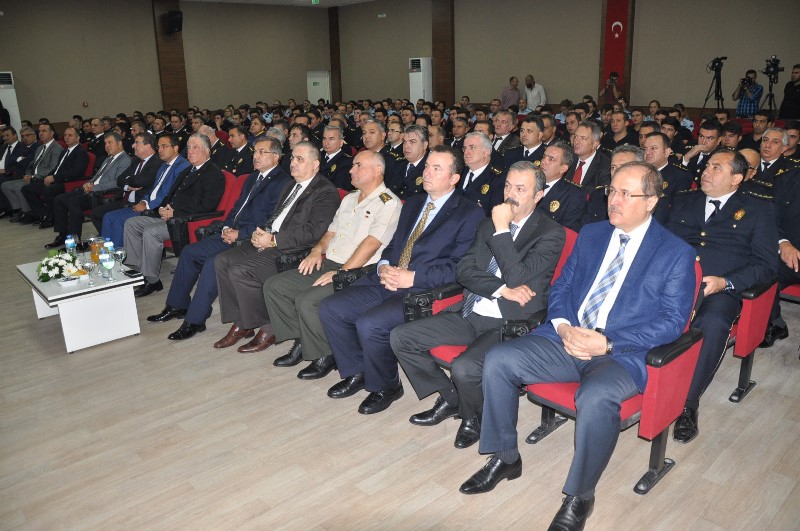İzmir'de Çevik Kuvvet polisi yeni tesiste