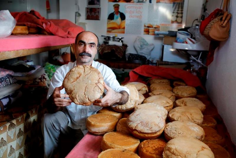 Germiyan'da ekmekler yarıştı