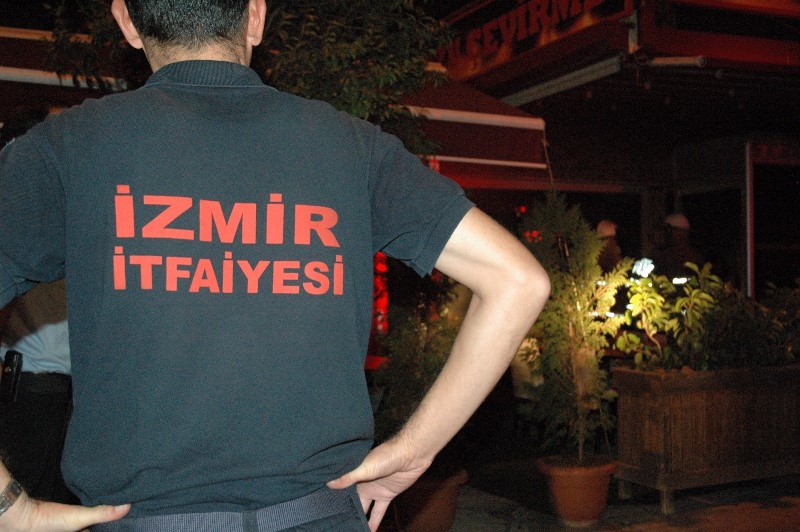İzmir'de alevli gece