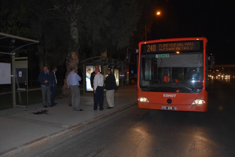 İzmir'de dehşet! Yolcuları tinerle yakmaya çalıştı