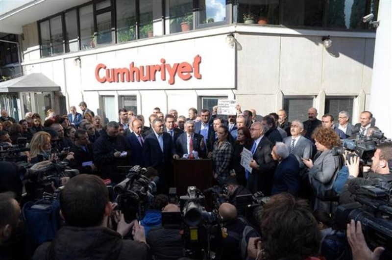 Cumhuriyet Gazetesi'ne FETÖ operasyonu