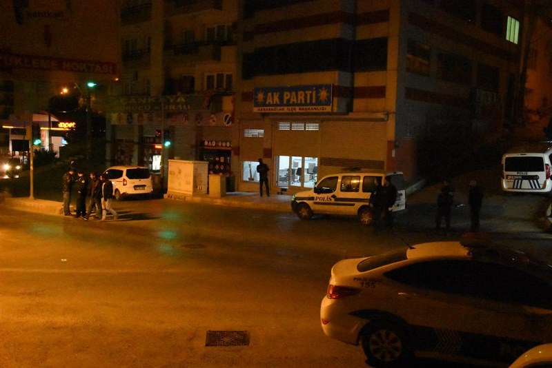 AK Parti ilçe binasına silahlı saldırı