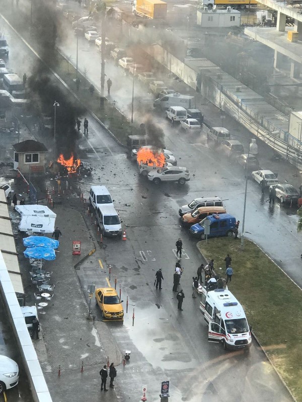 İzmir Adliyesi'nde patlama