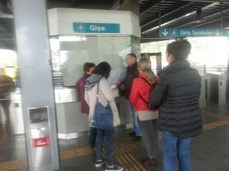 İzmir Metro ‘kapalı gişe’