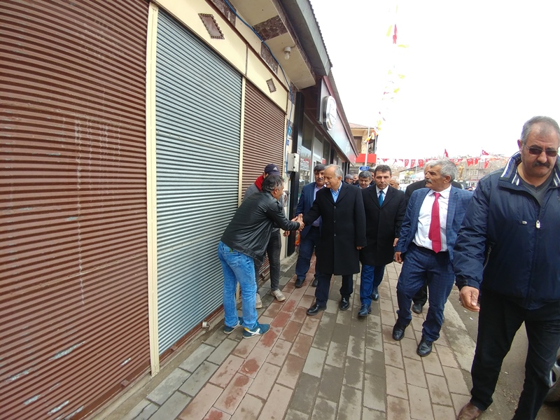 Karabağ'dan Erzurum'da referandum çalışması