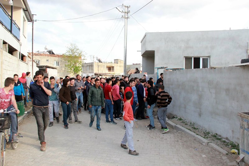 İzmir'in o ilçesi Suriyelilere karşı ayaklandı