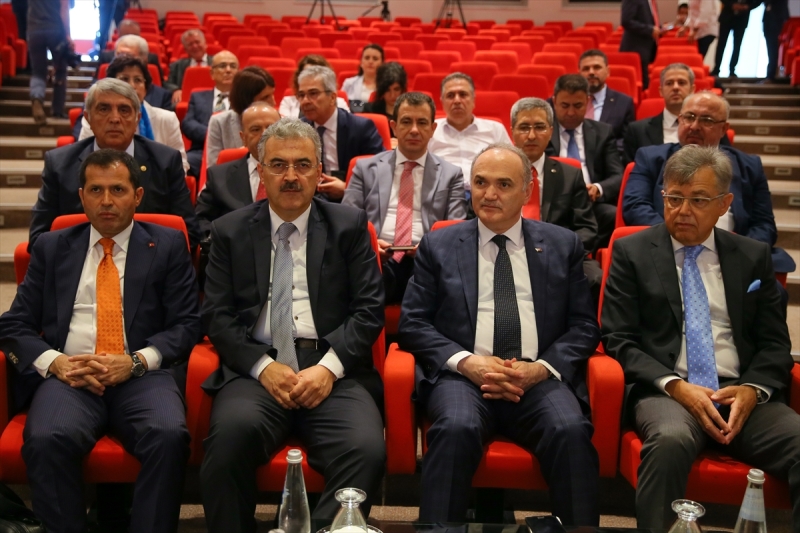 Bilim Sanayi ve Teknoloji Bakanı Özlü, İzmir'de