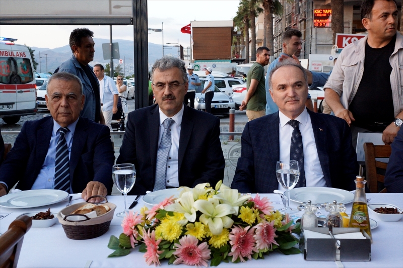 Bilim Sanayi ve Teknoloji Bakanı Özlü, İzmir'de
