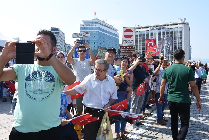 İzmir'de 30 Ağustos coşkusu