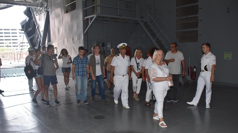Harp gemileri İzmirlilerin ziyaretine açıldı