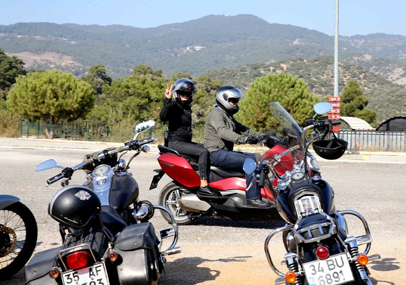 Başkan Akpınar ve motorculardan kent turu