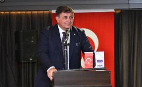 Cemil Tugay iş insanlarıyla buluştu; 'İzmir'in 35. belediye başkanı olacağım'