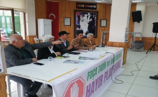 Foça'nın adayları Kent Sözleşmesi'ni imzaladı: 'Rant politikalarına karşı duracağız'