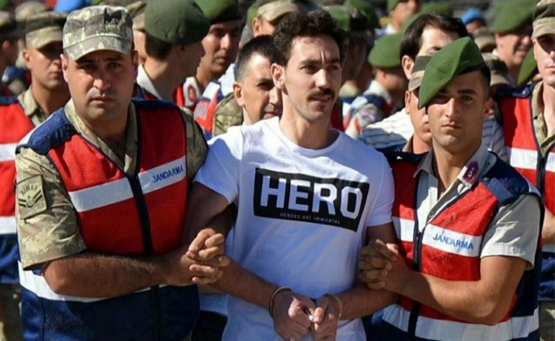'Hero' tişörtü nedeniyle 5 görevli hakkında flaş karar