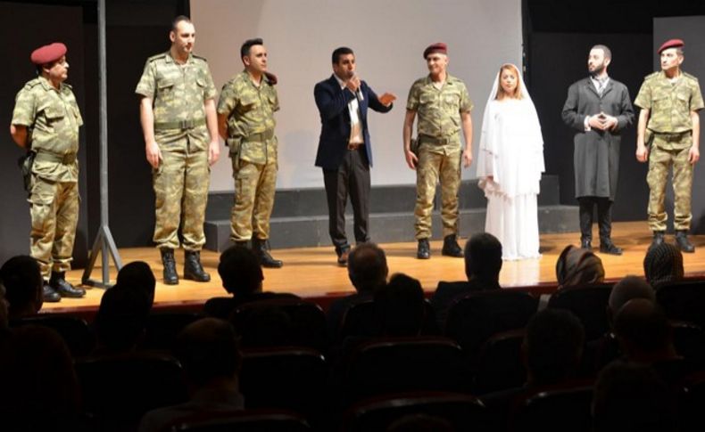 'İlk Kurşun 15 Temmuz Kahramanları' İzmirlilerle buluştu