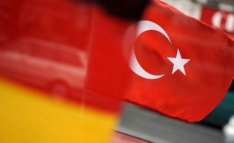 250’si diplomat 600 Türk görevli iltica istedi
