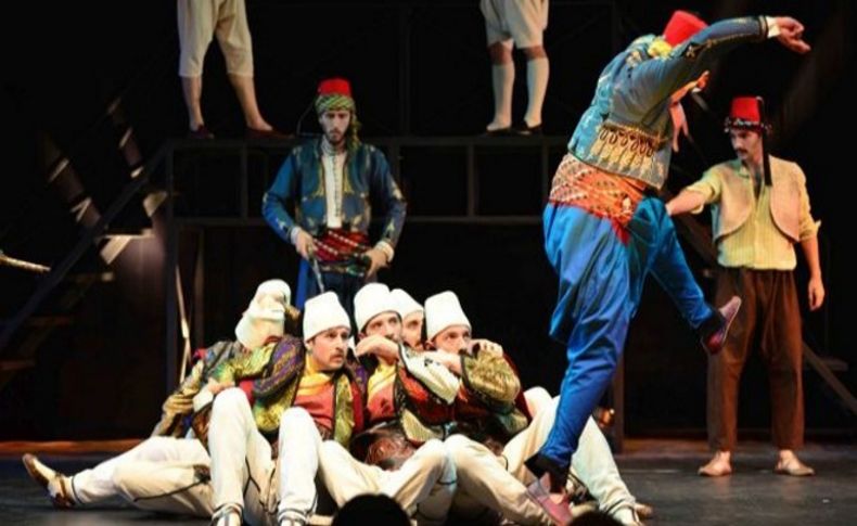 30'uncu yılda, 'Üç Mehmed'in Dansı'