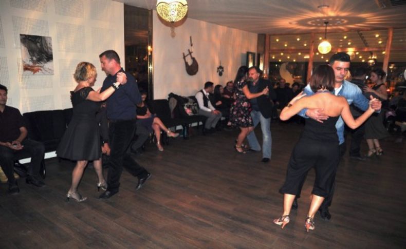 İzmir'de tango gecesi