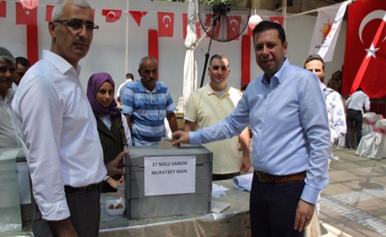 AK Parti İzmir’de seçim heyecanı sürüyor: Kimler delege seçildi