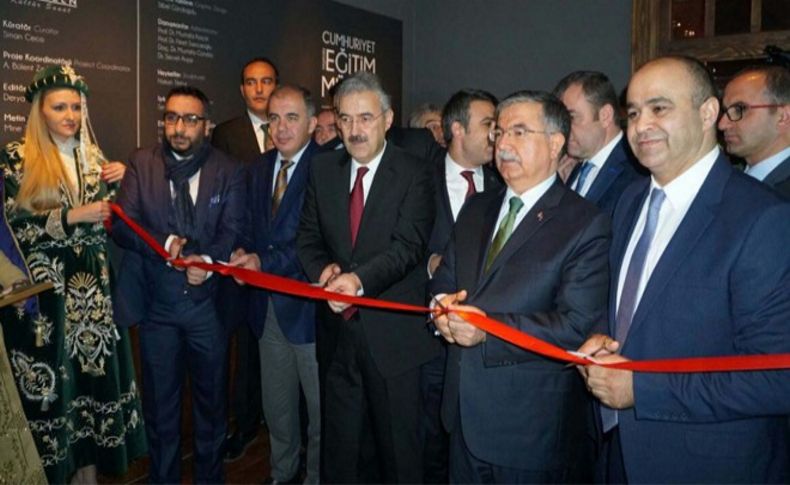 Bakan Yılmaz İzmir'deki o müzeyi açtı!