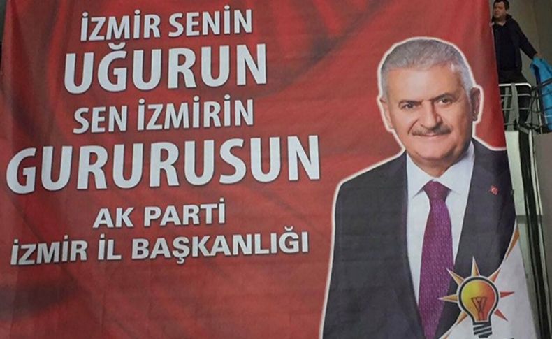 Başbakan'a İzmir'den özel pankart
