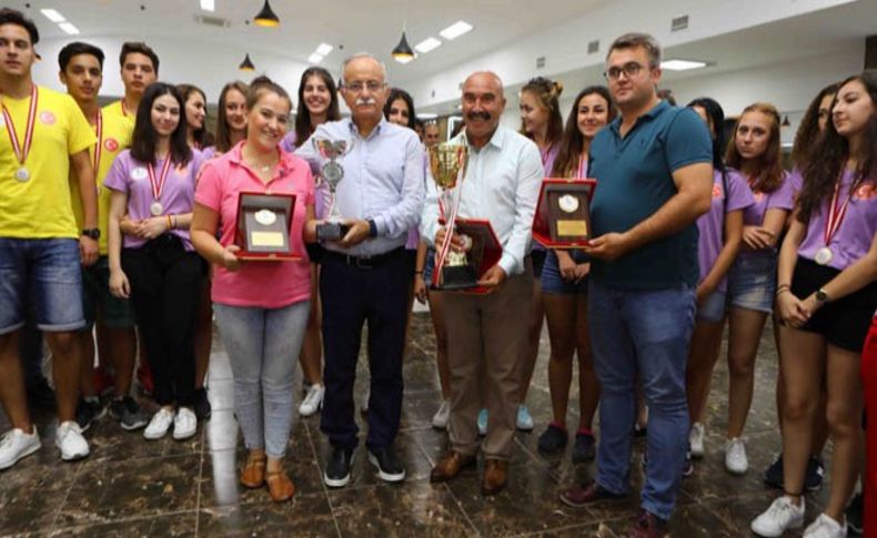 Başkan Karabağ sporculara teşekkür etti