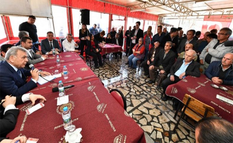Başkan Kocaoğlu Gaziemir ve Karabağlar'da vatandaşları dinledi
