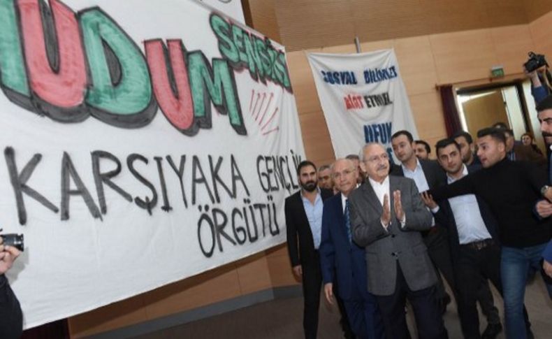 CHP'de 'Memleket için Umut Kongresi'ne İzmirli gençler damga vurdu