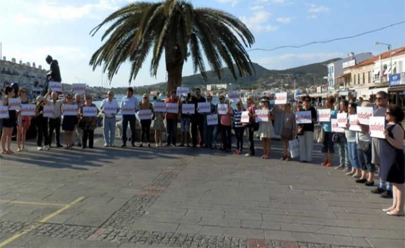 CHP Foça'dan adalet için düşünme eylemi