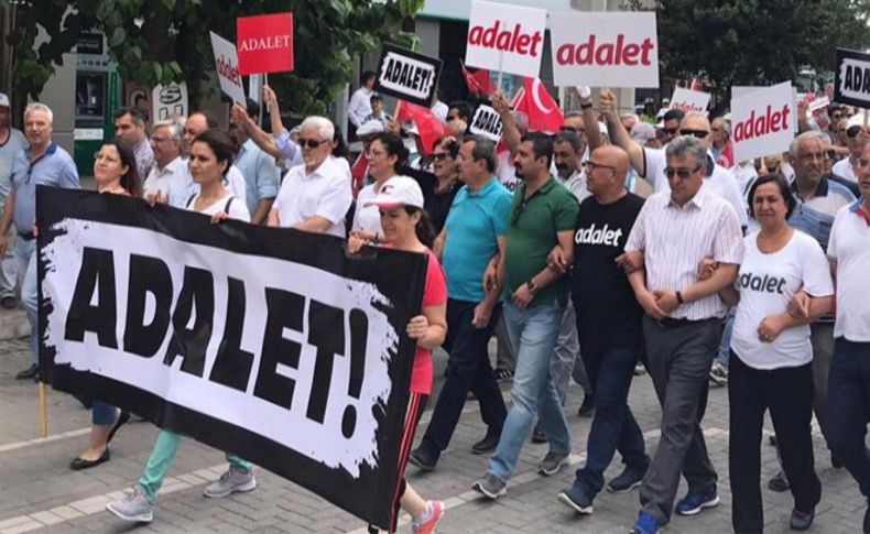 CHP İzmir'in 'adalet yürüyüşü'nde üçüncü gün: Adres Saruhanlı!