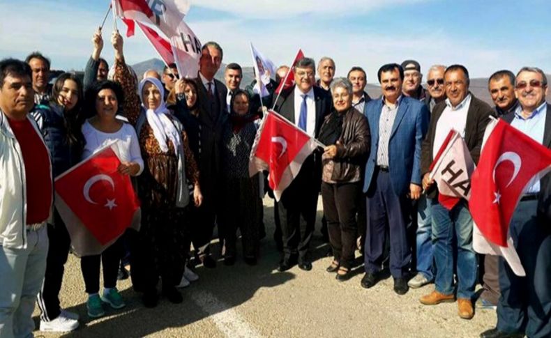 CHP'li Sındır'dan baba ocağında referandum çalışması