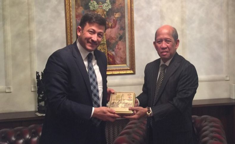 AK Partili Dağ Endonezya Büyükelçisi'ne FETÖ'yü anlattı