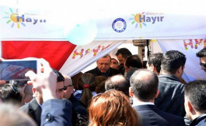 Erdoğan'dan hayır çadırına sürpriz ziyaret