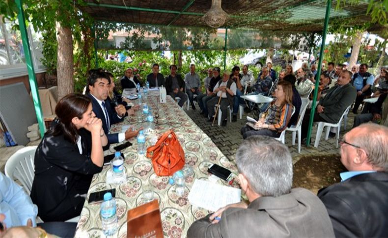 Foça'da halk toplantıları devam ediyor