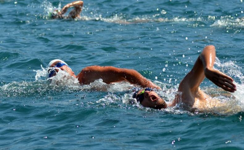 Foça'da yüzme şampiyonası heyecanı