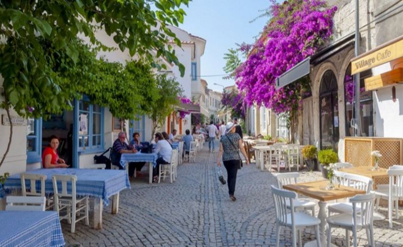 İzmir'in gözde tatil beldesi yayalaştırılıyor