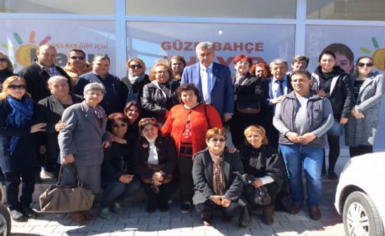 Güzelbahçe Yelki'ye Demokrasi evi açıldı