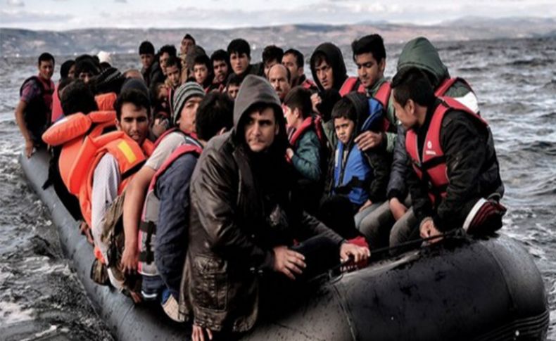 İnsan kaçakçıları 120 mülteciyi denize attı