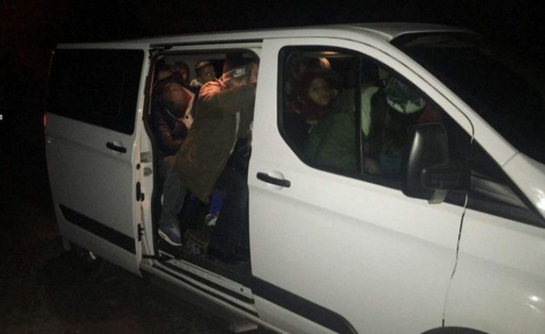 İzmir'de 6 göçmen kaçakçısı yakalandı