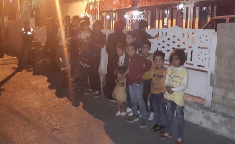 İzmir'de 64 kaçak göçmen yakalandı