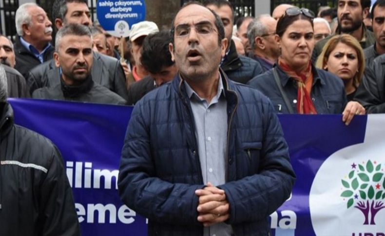 İzmir'de HDP yöneticilerine gözaltı