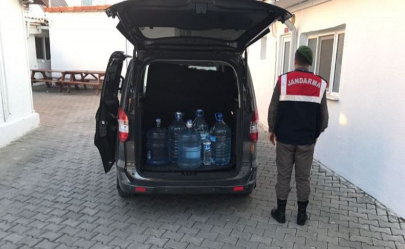 İzmir'de kaçak içki operasyonu: 3 gözaltı
