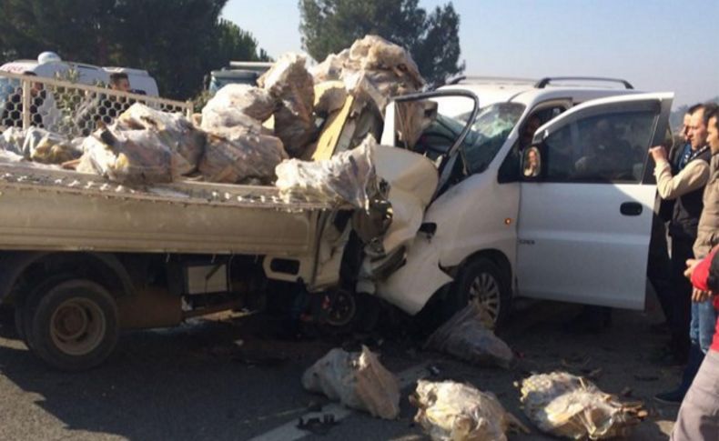 İzmir'de iki feci kaza: 4 ölü, 1 ağır yaralı