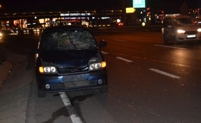İzmir'de otomobil yaya çarptı: 1 ölü