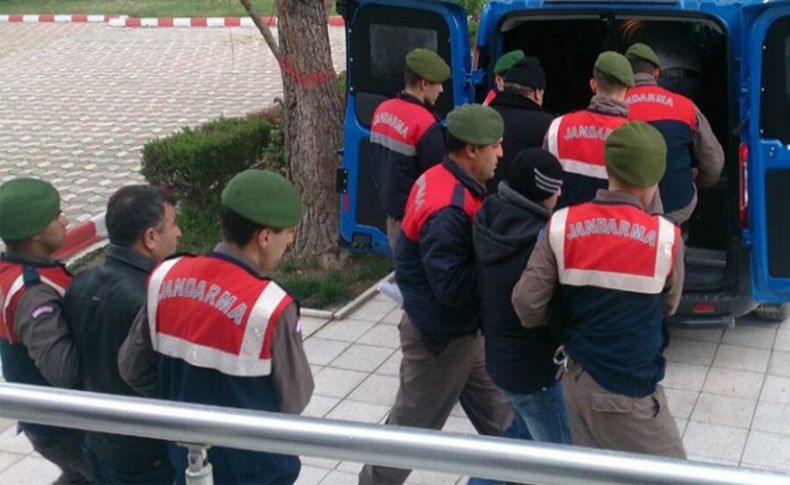 İzmir'de PKK propagandasına 5 gözaltı