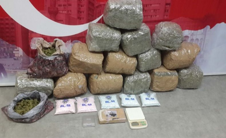 İzmir'de uyuşturucu operasyonuna 6 tutuklama