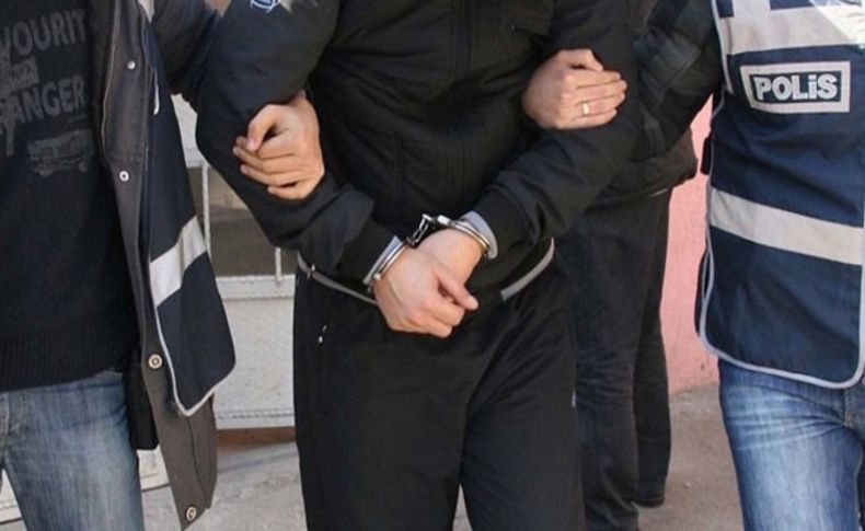 İzmir'deki FETÖ operasyonuna 6 tutuklama